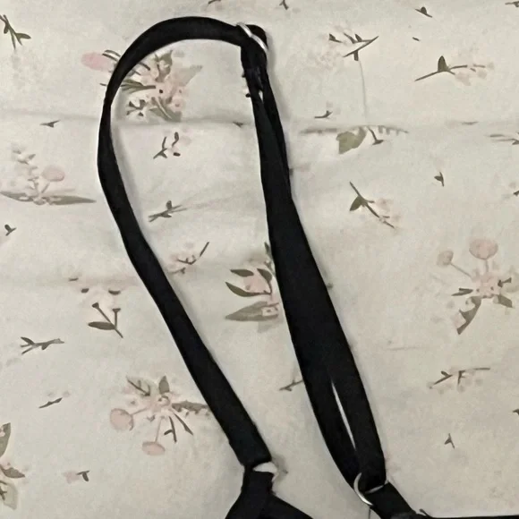 Garage sheer black lace top - Picture 5 of 5